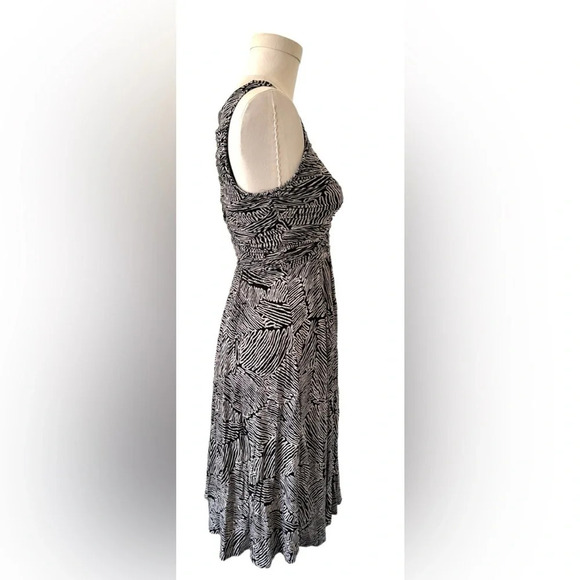 NWT Anthropologie Plenty by Tracy Reece Ruched knit dress fit and flare, black - Picture 6 of 14